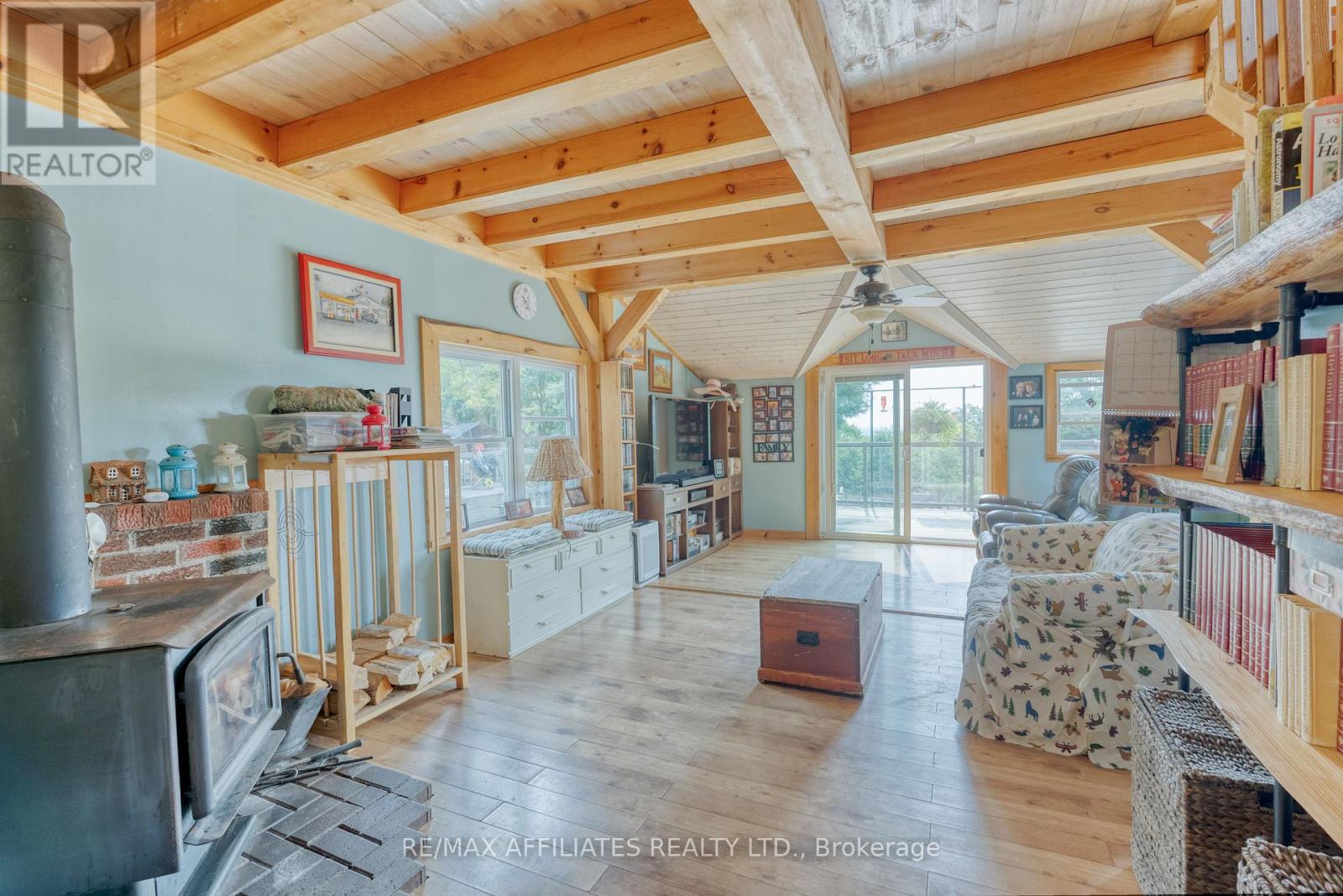 Photo 7 of 19 West Devil Lk Lane E, Frontenac ON