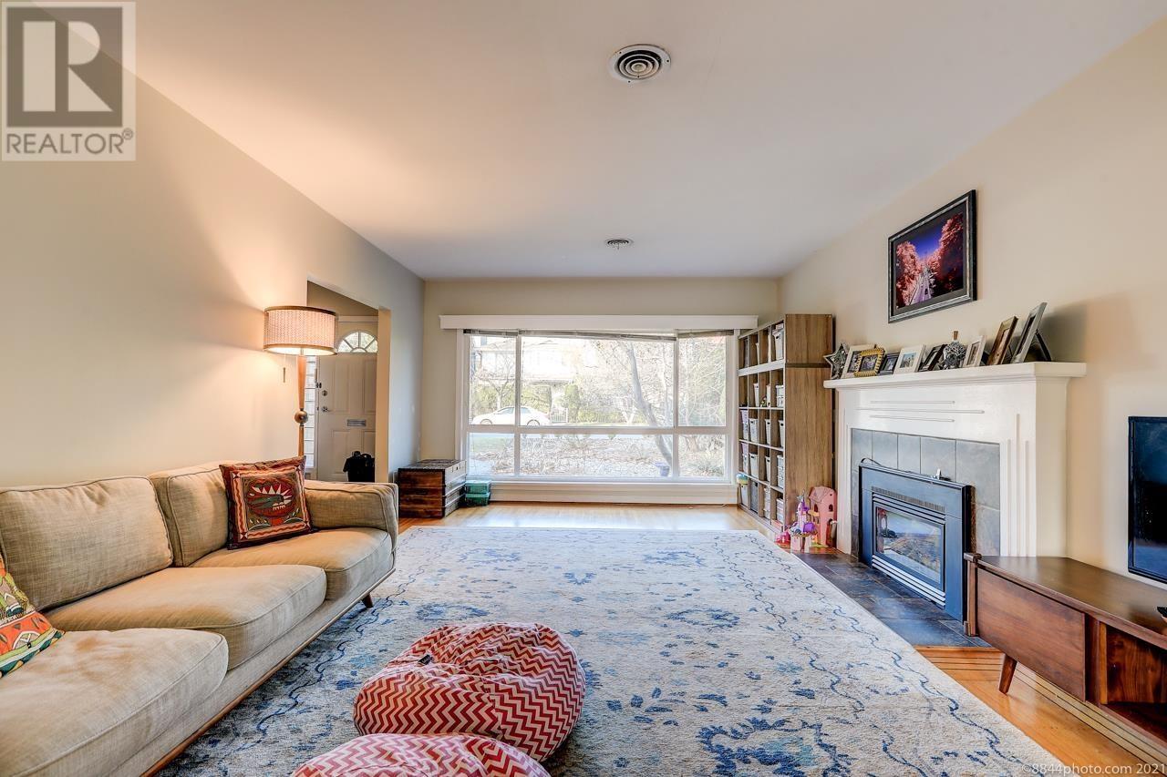 2016 W 48TH AVENUE, Vancouver