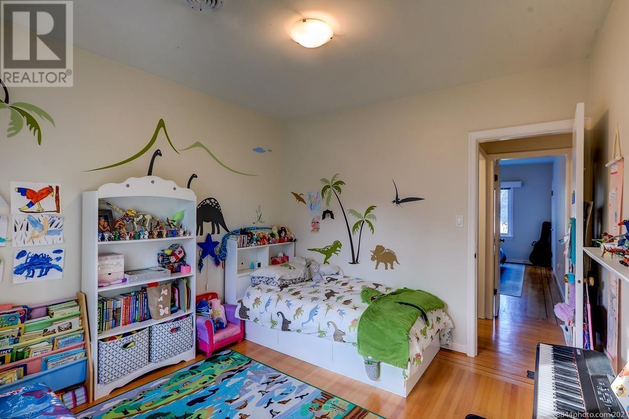 2016 W 48TH AVENUE, Vancouver