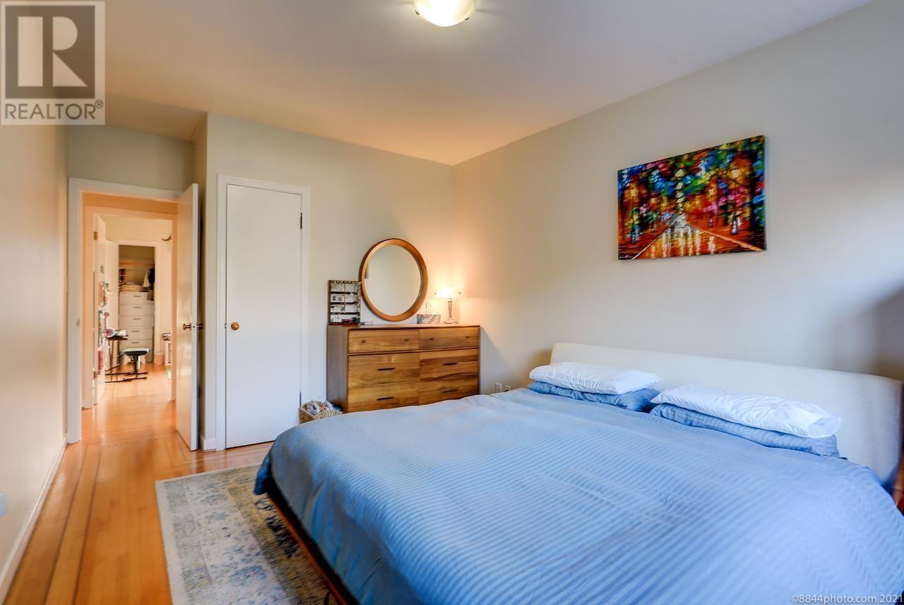 2016 W 48TH AVENUE, Vancouver