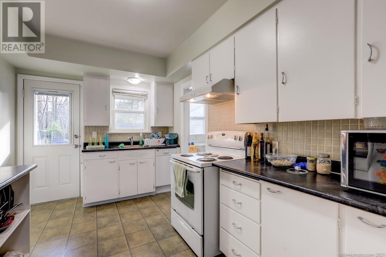 2016 W 48TH AVENUE, Vancouver