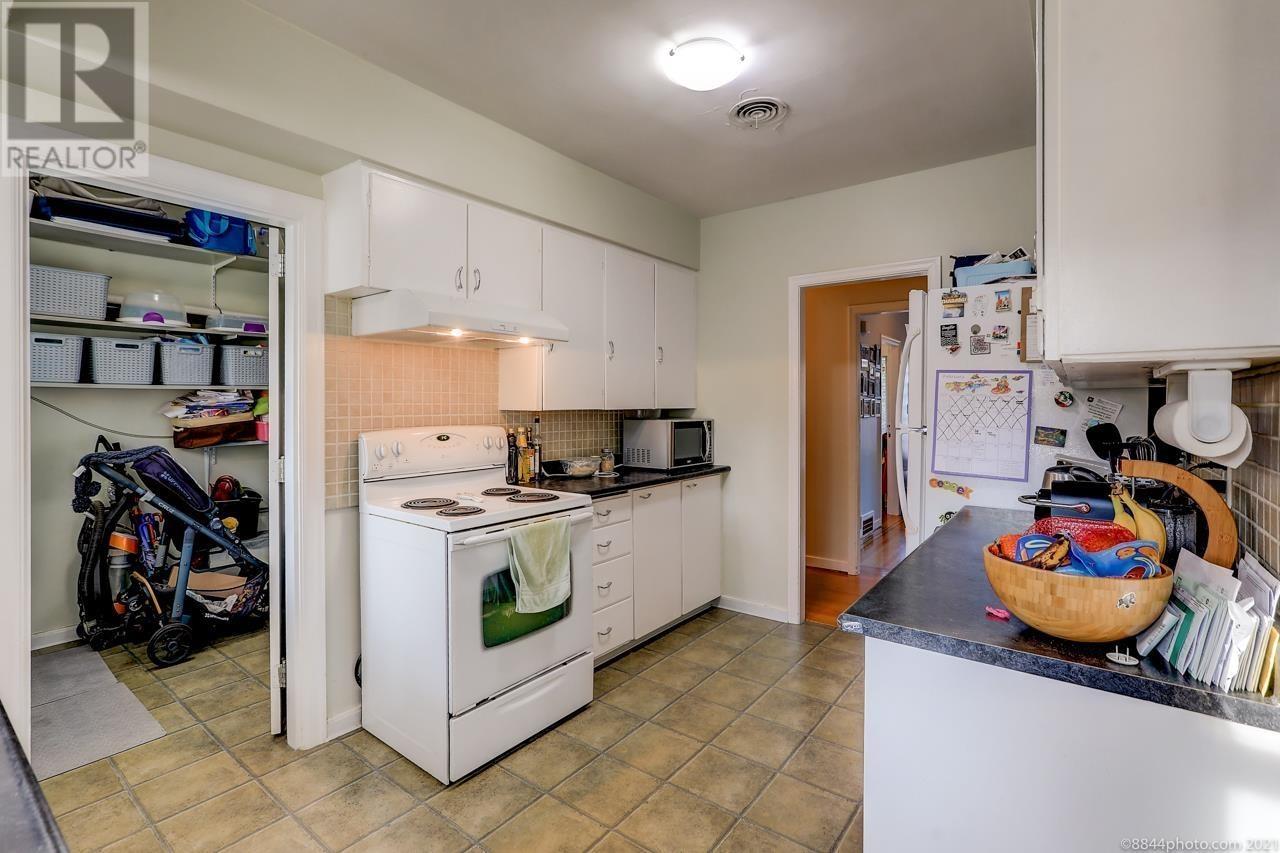 2016 W 48TH AVENUE, Vancouver