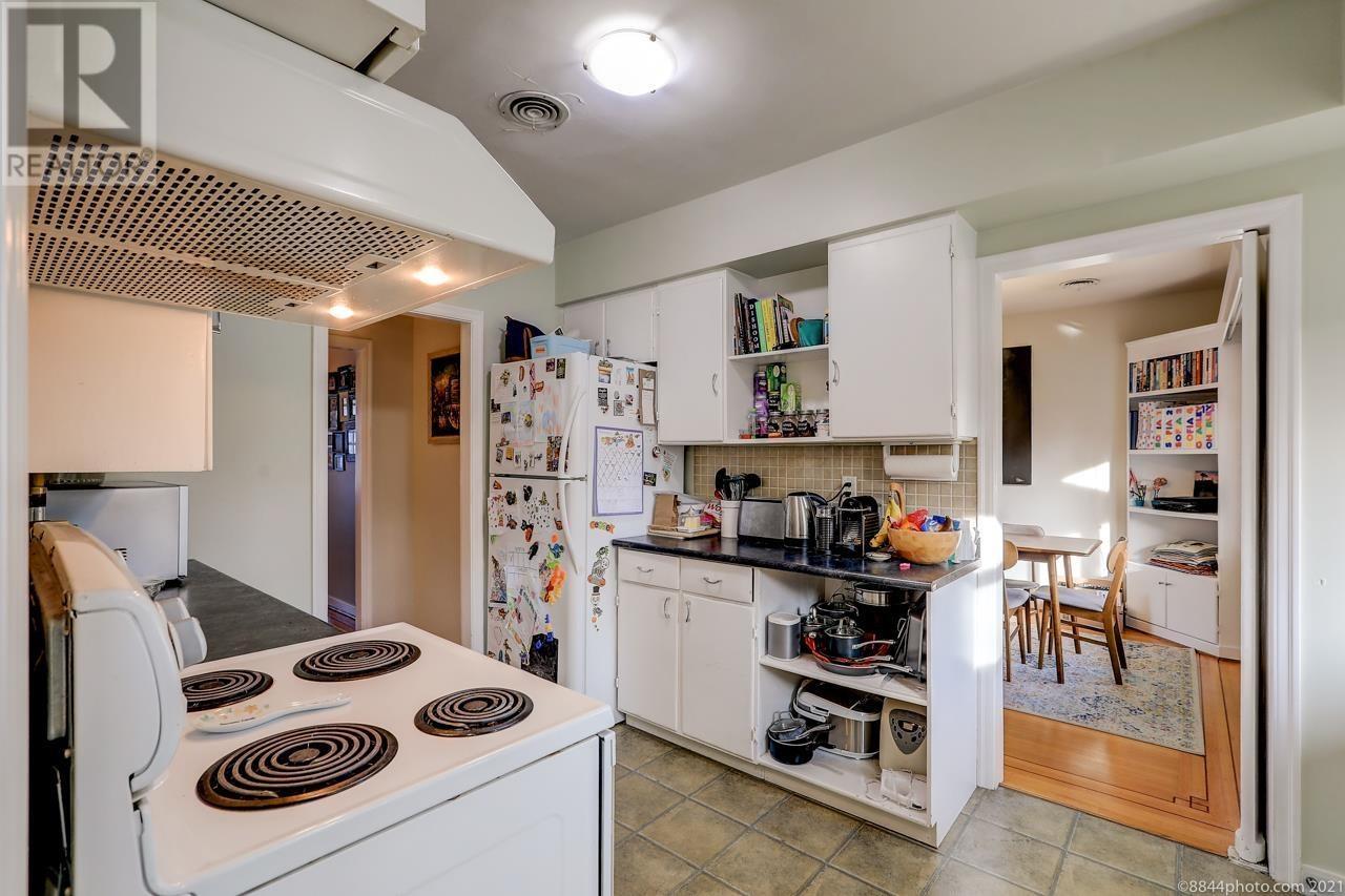 2016 W 48TH AVENUE, Vancouver