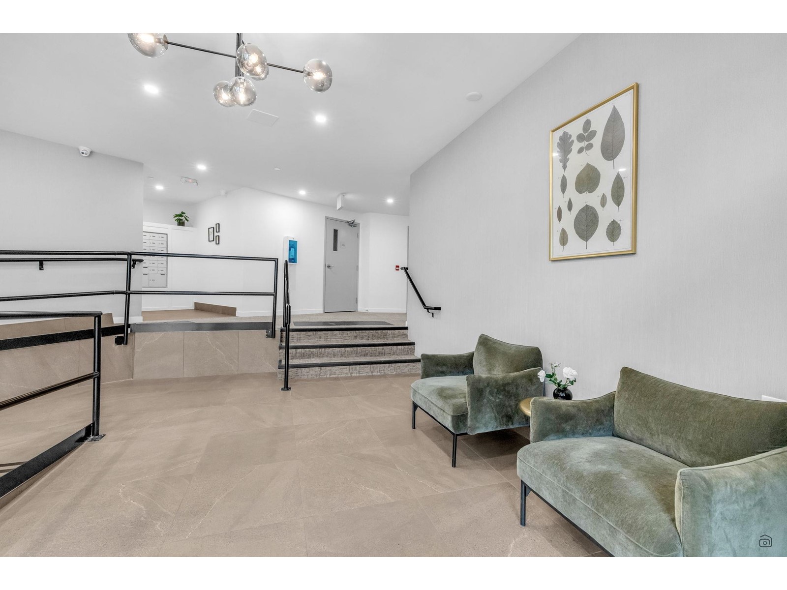 531 13968 LAUREL DRIVE, Surrey