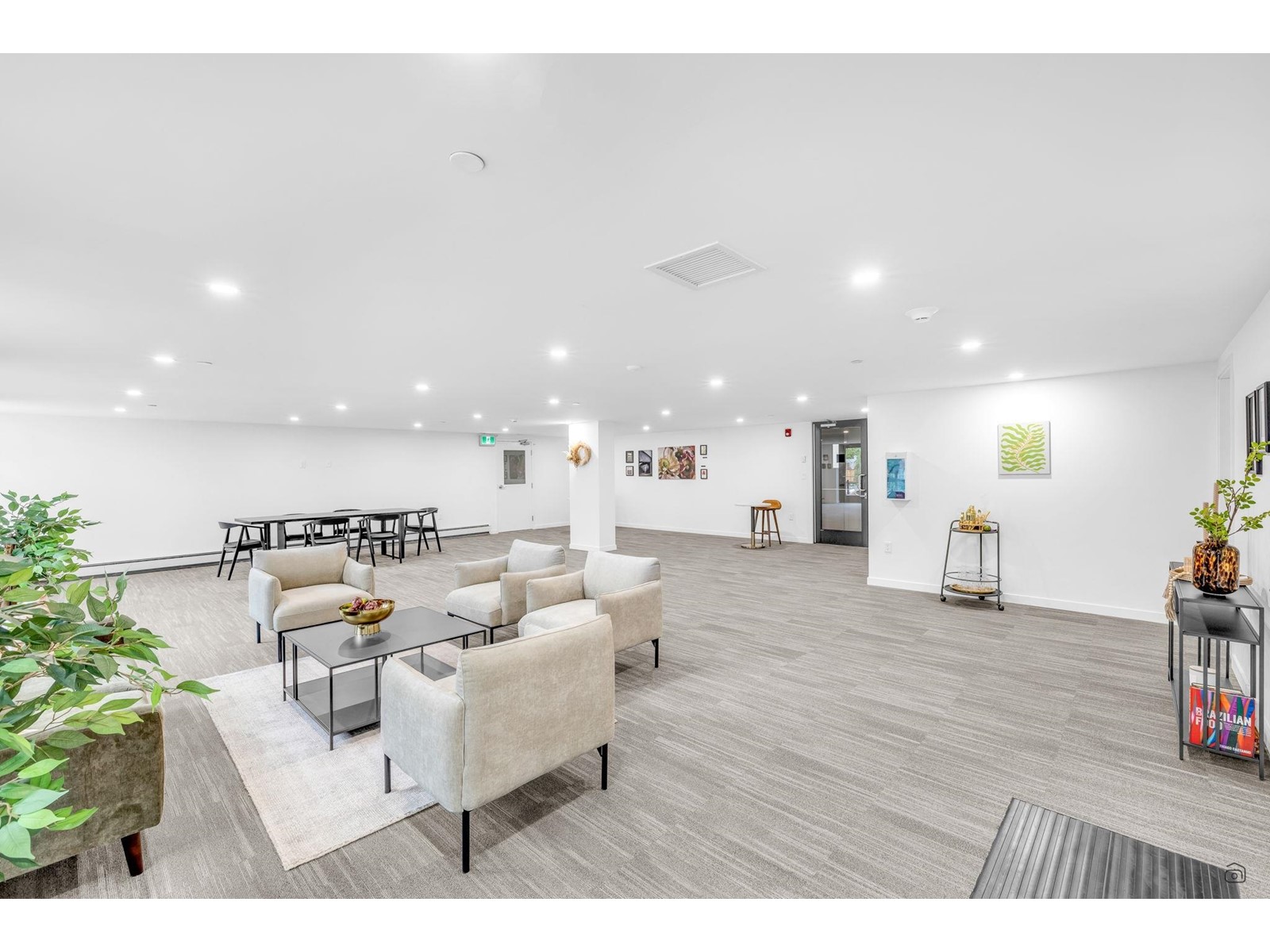 531 13968 LAUREL DRIVE, Surrey