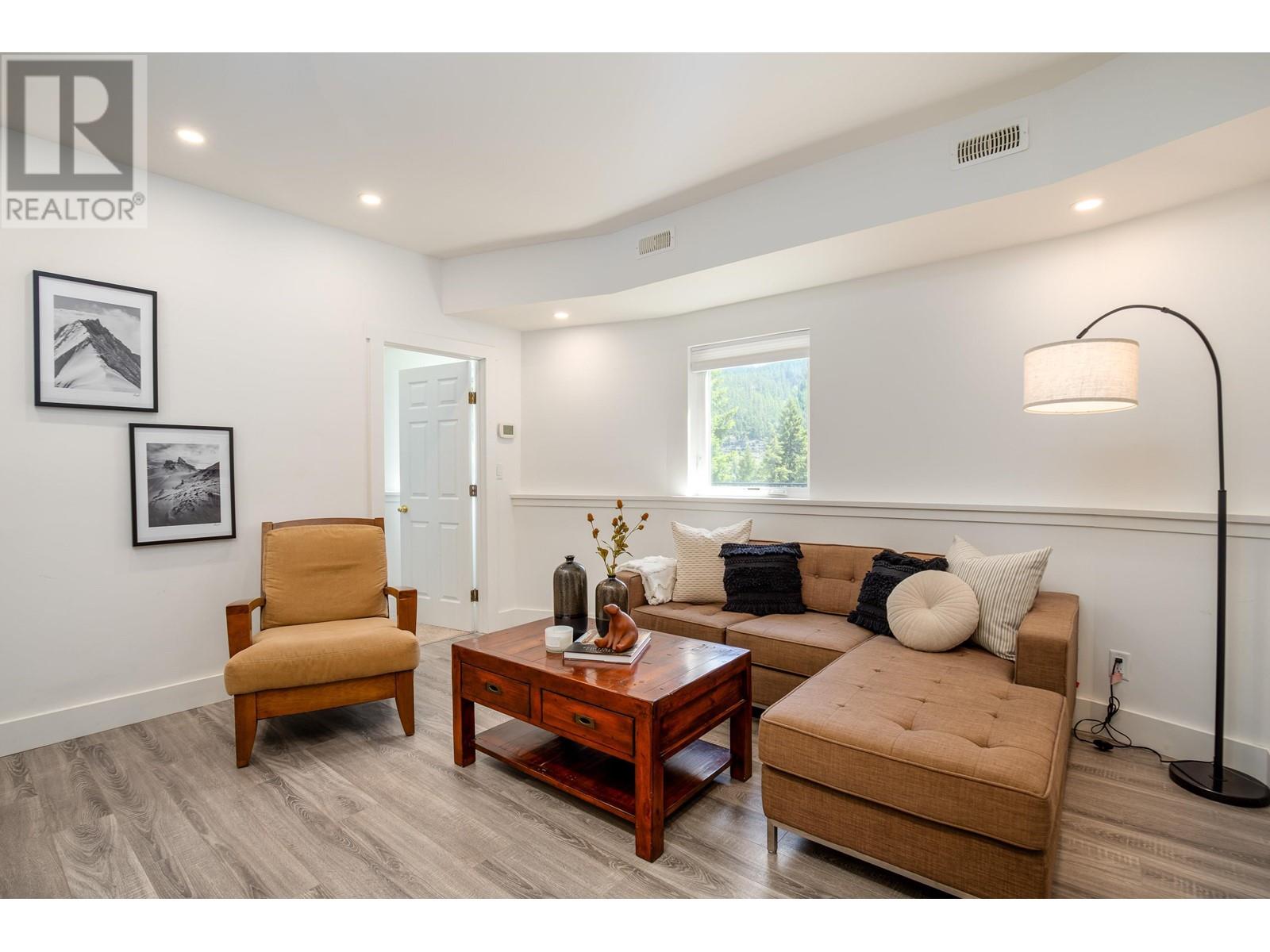 9144 EMERALD DRIVE, Whistler real estate listing R2958839