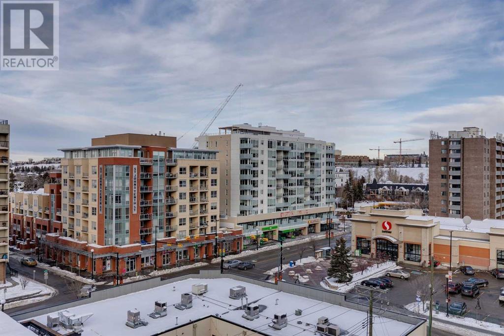 Single Family House High rise for Sale in   A Street NW Sunnyside Calgary 