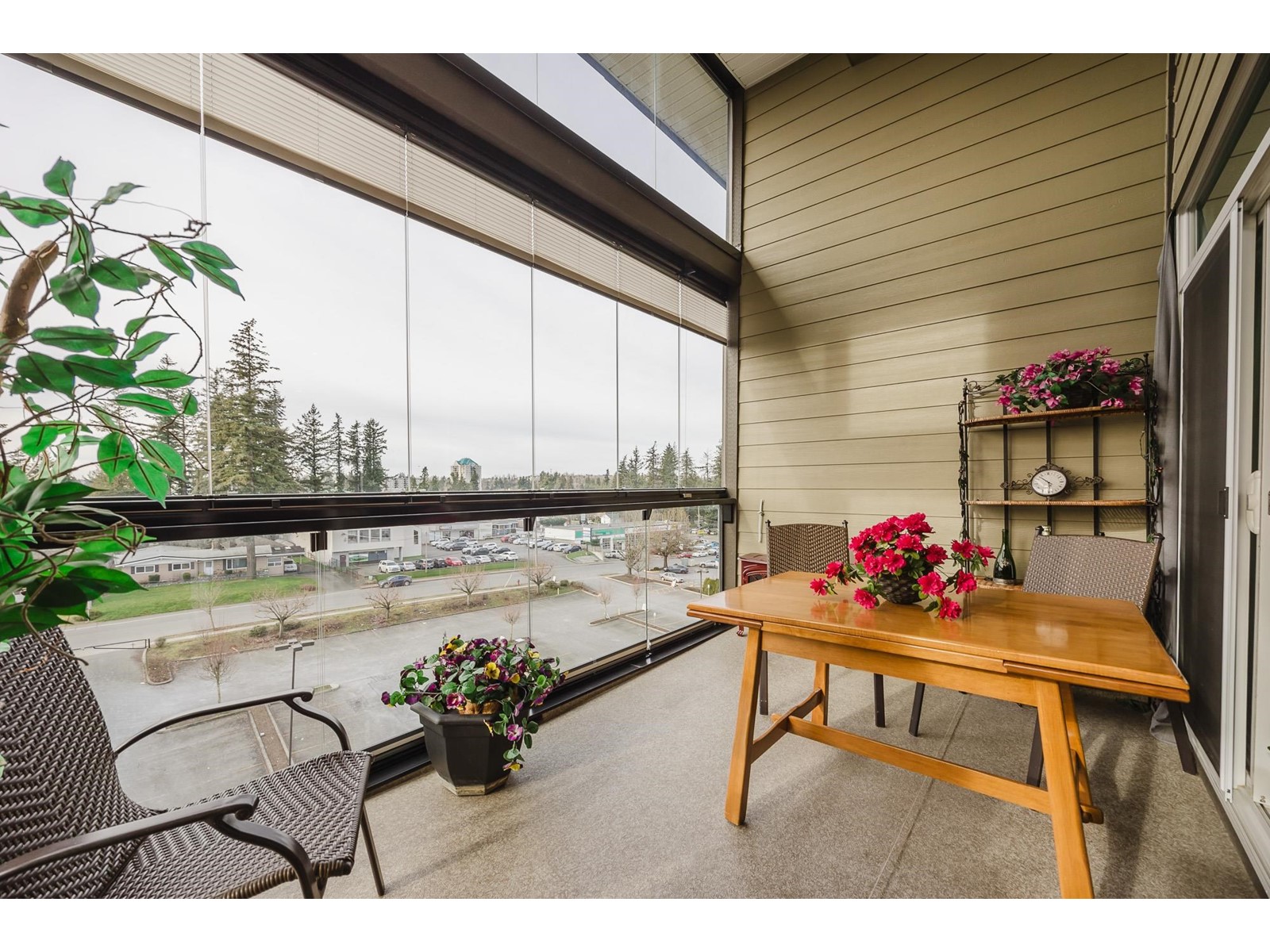 607 2649 JAMES STREET, Abbotsford real estate listing R2957992
