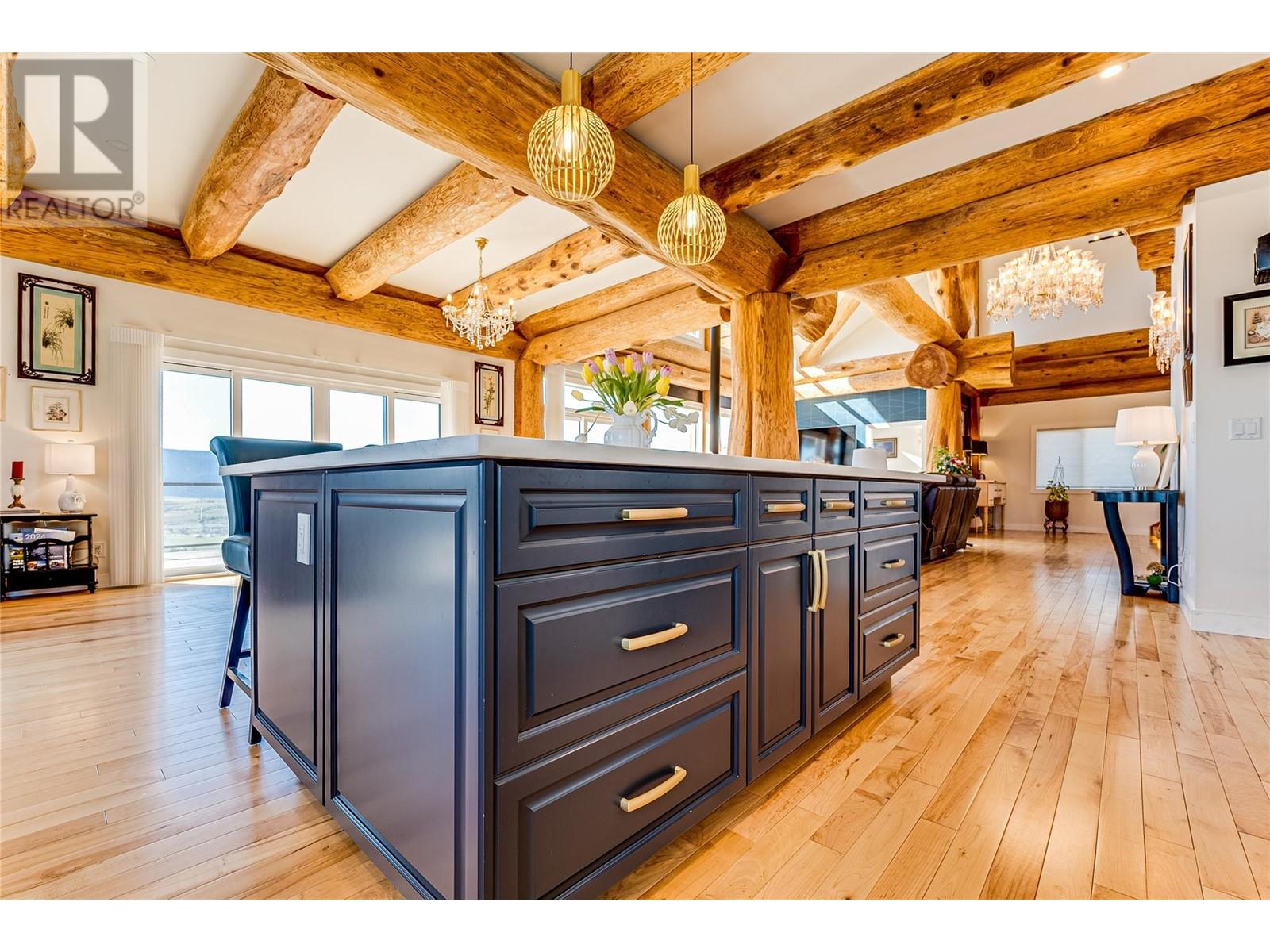 7410 McLennan Road, Vernon
