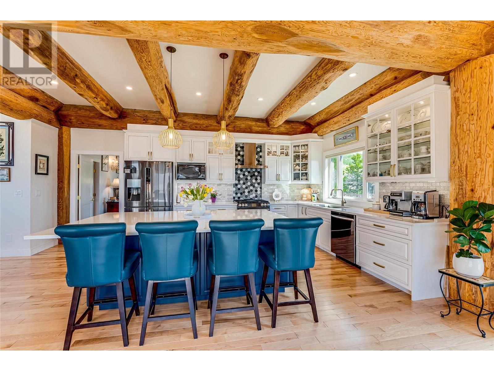 7410 McLennan Road, Vernon