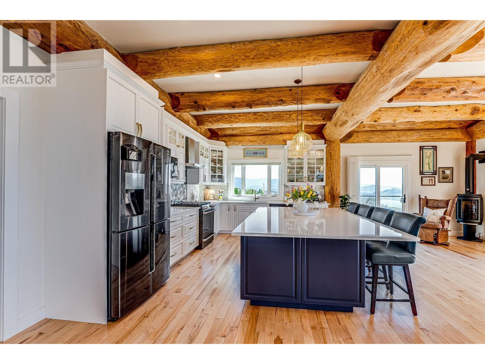 7410 McLennan Road, Vernon