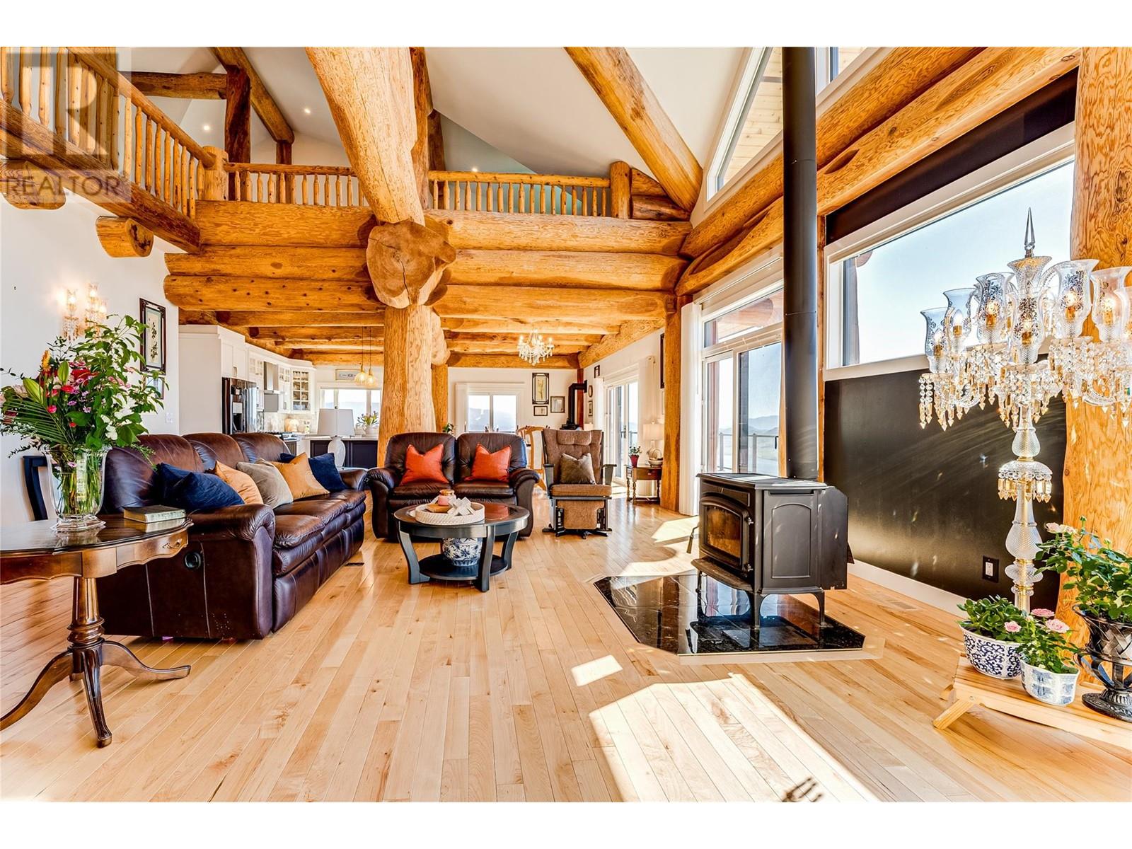 7410 McLennan Road, Vernon