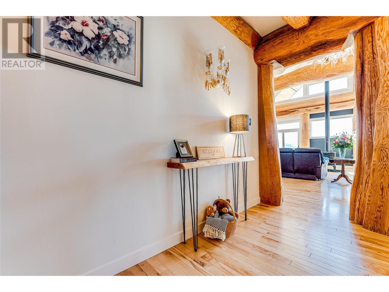 7410 McLennan Road, Vernon