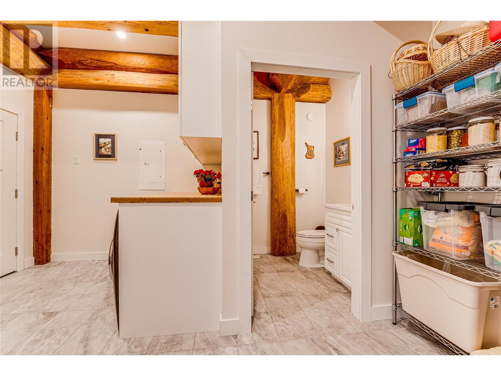 7410 McLennan Road, Vernon
