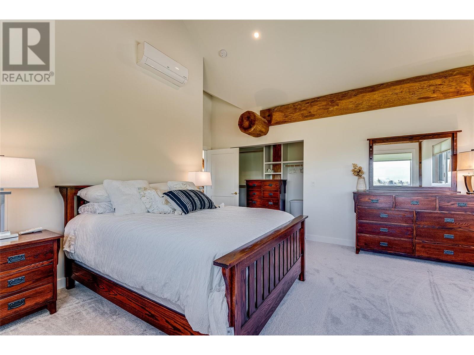 7410 McLennan Road, Vernon