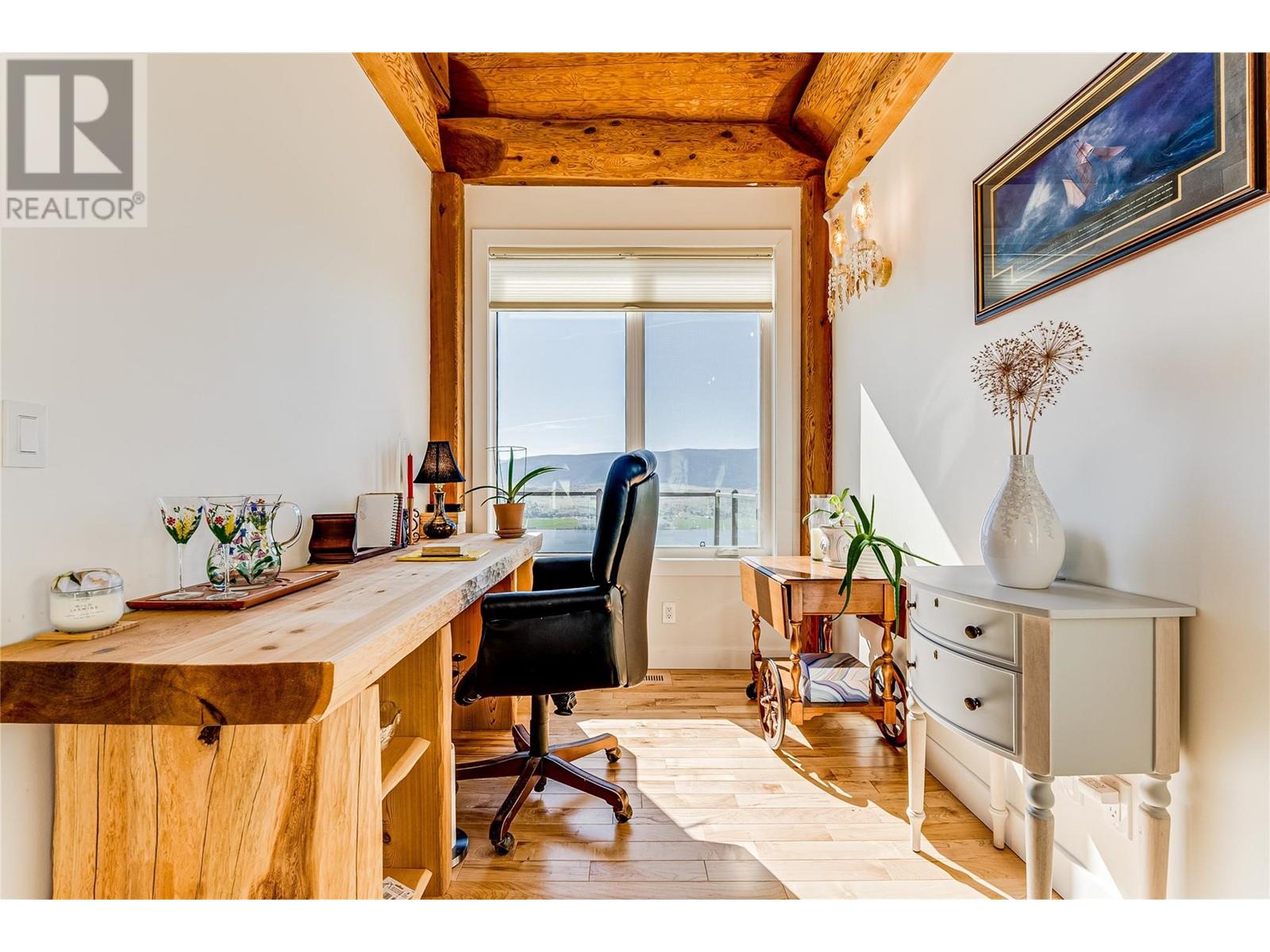 7410 McLennan Road, Vernon