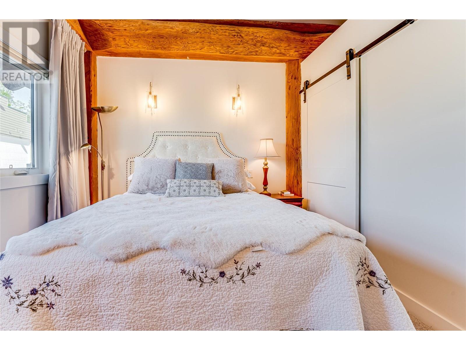 7410 McLennan Road, Vernon