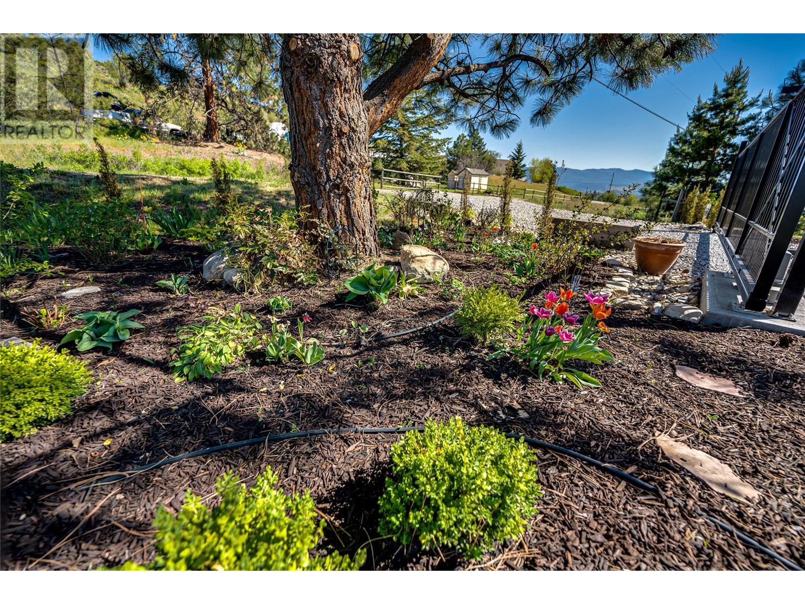 7410 McLennan Road, Vernon