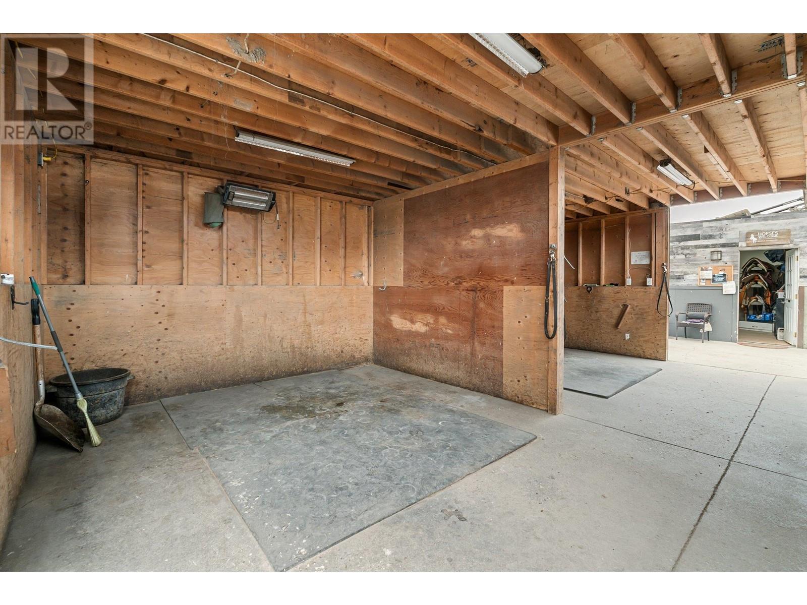 3830 Casorso Road - 21