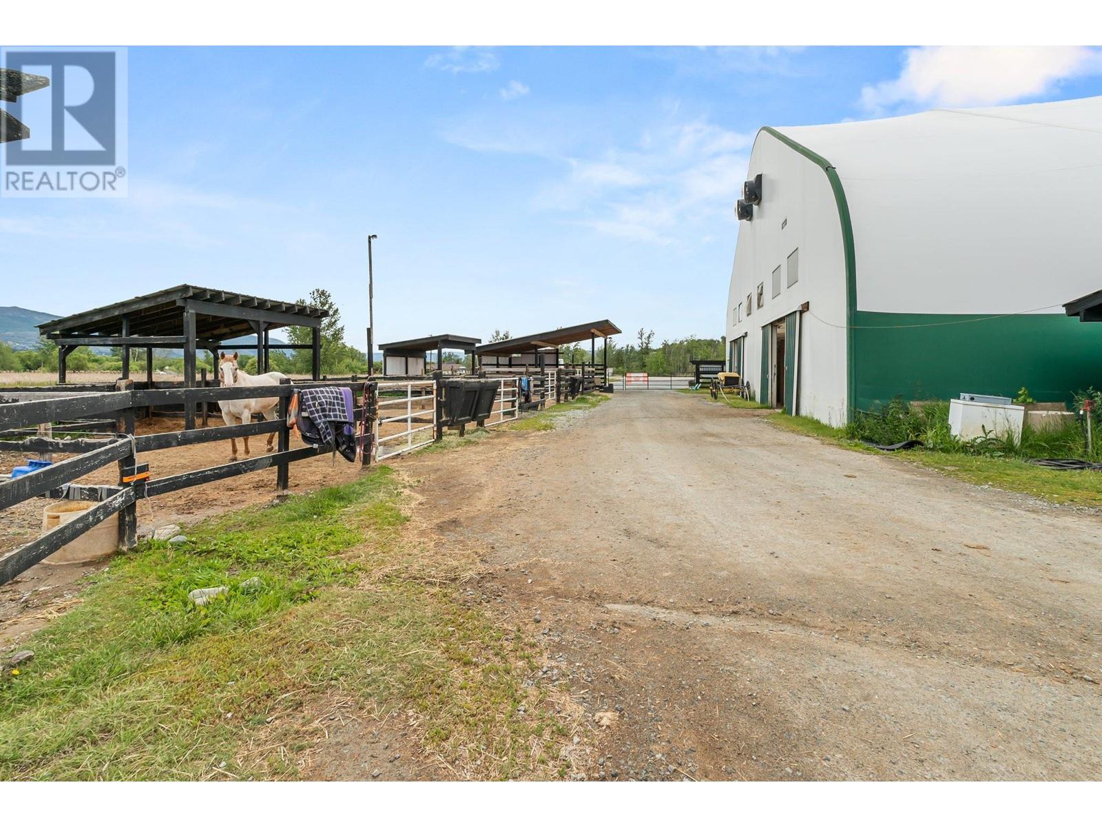 3830 Casorso Road - 25