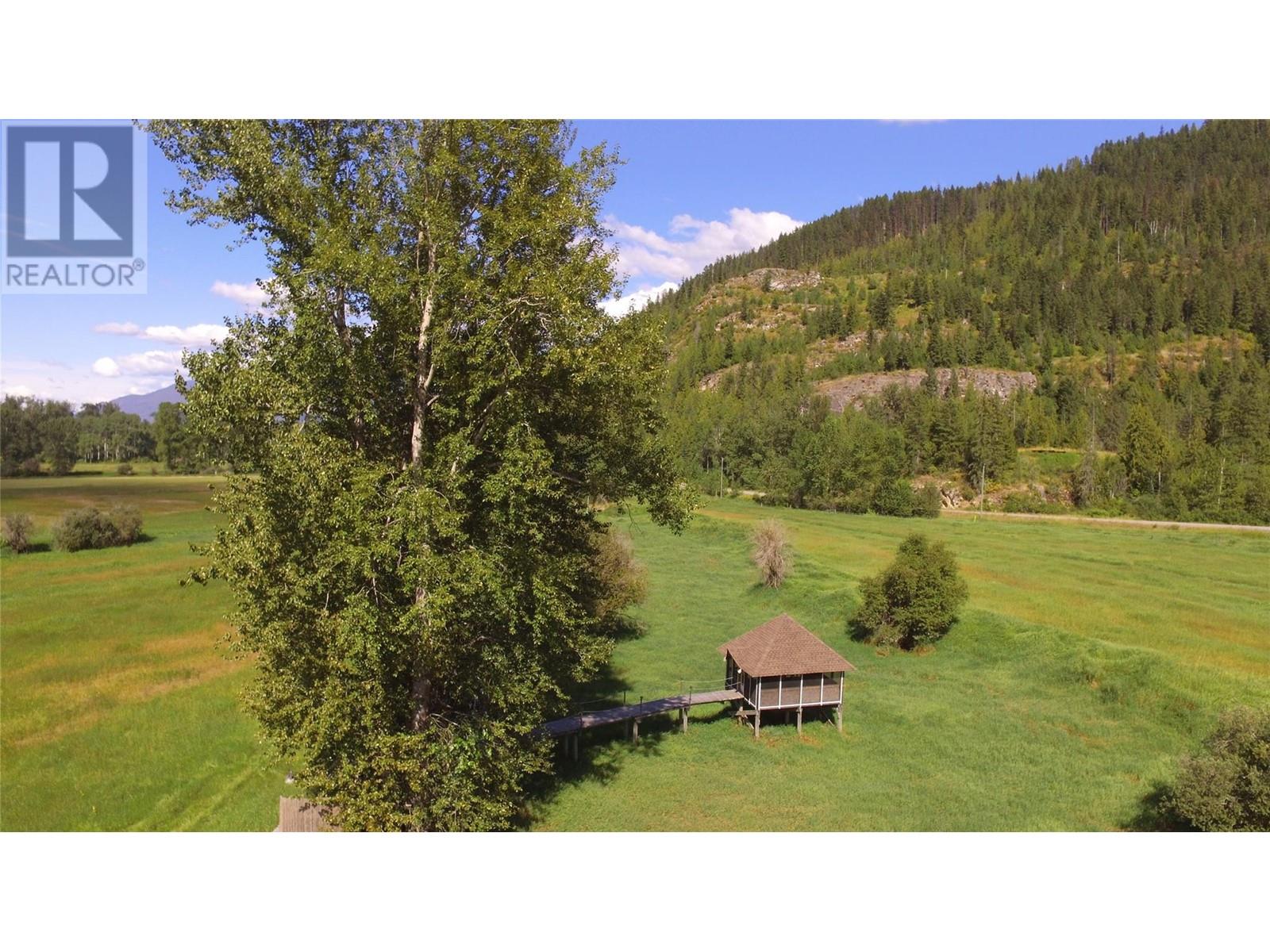  3022 Mabel Lake Road, Lumby