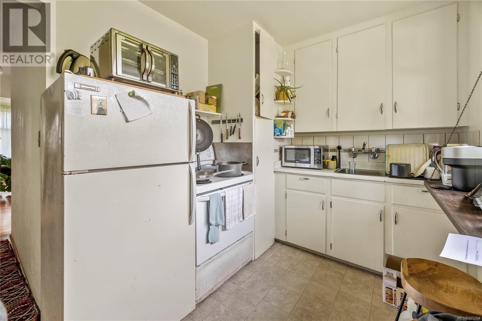 1157 Princess Ave, Victoria