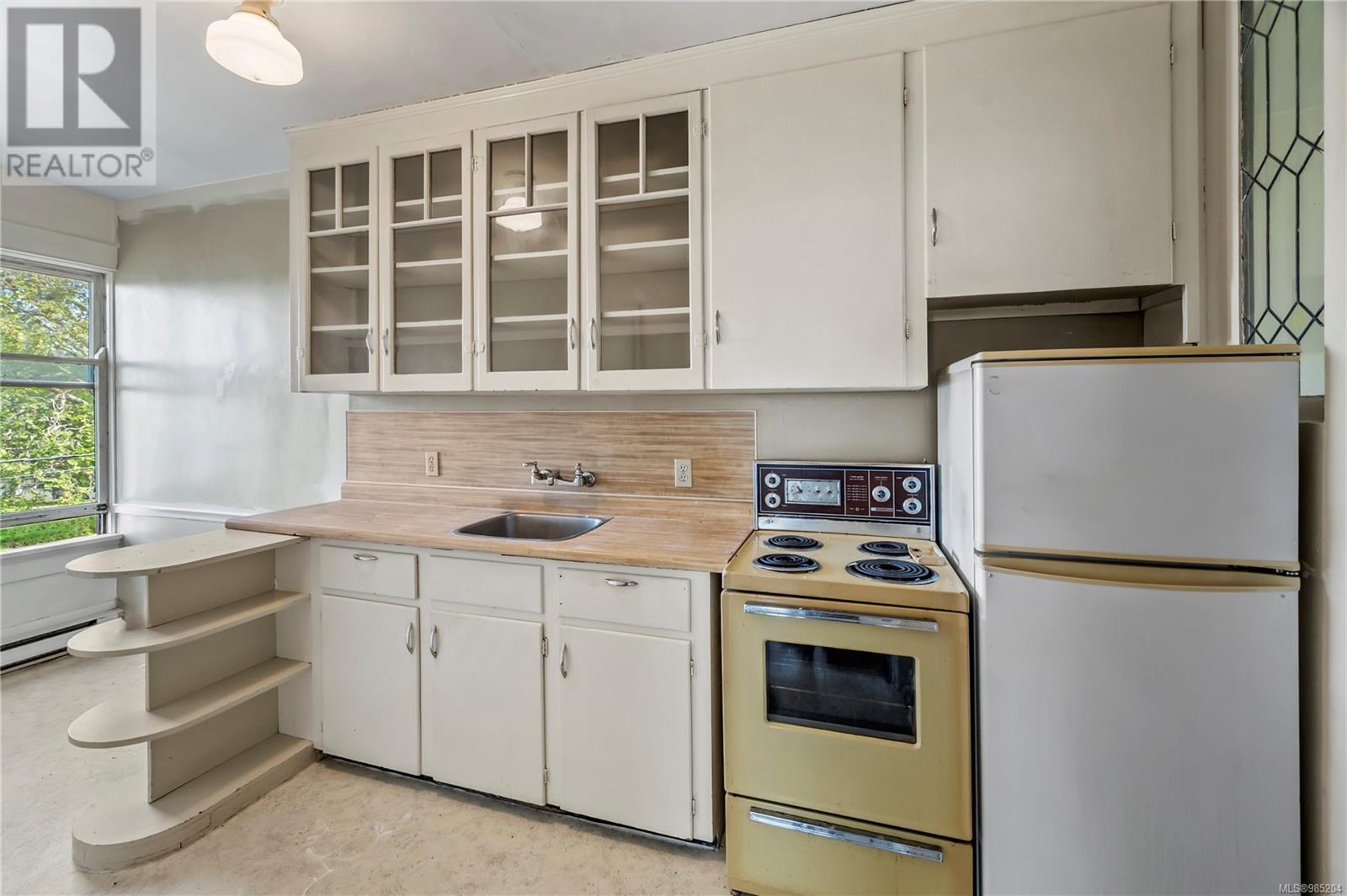 1157 Princess Ave, Victoria