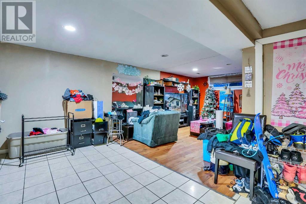 Single Family House Bi-level for Sale in  Whitefield Drive NE Whitehorn Calgary 
