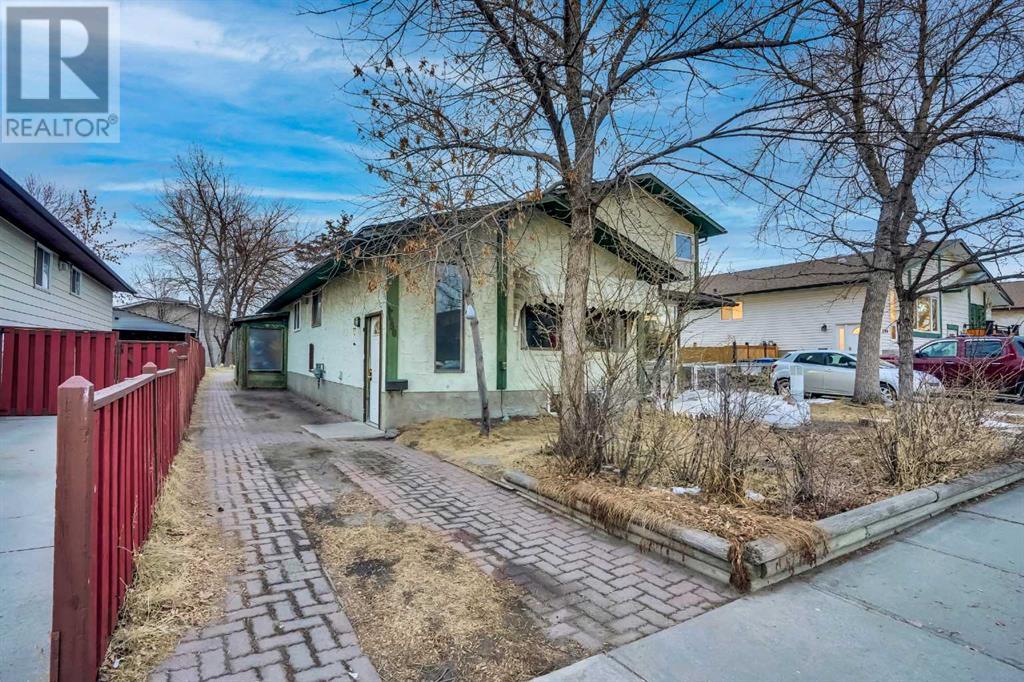 Single Family House Bi-level for Sale in  Whitefield Drive NE Whitehorn Calgary 