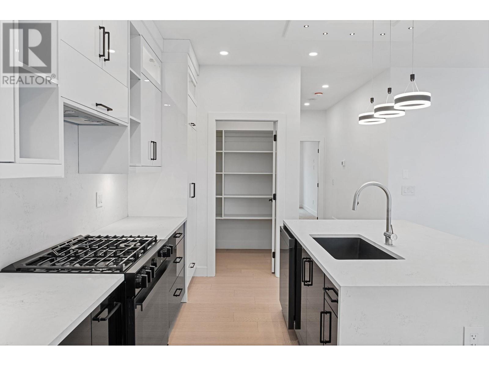  3774 Astoria Drive, West Kelowna