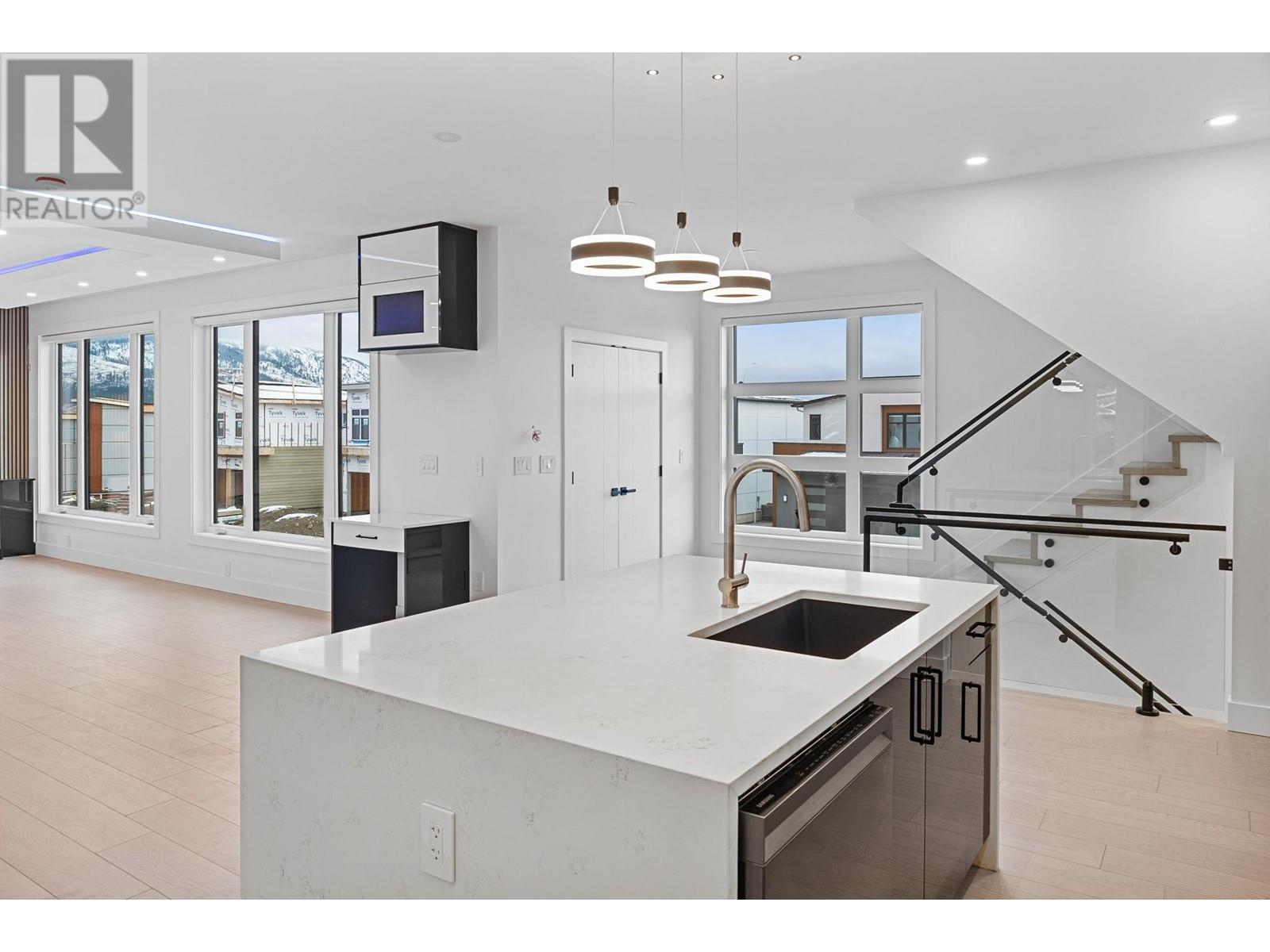  3774 Astoria Drive, West Kelowna
