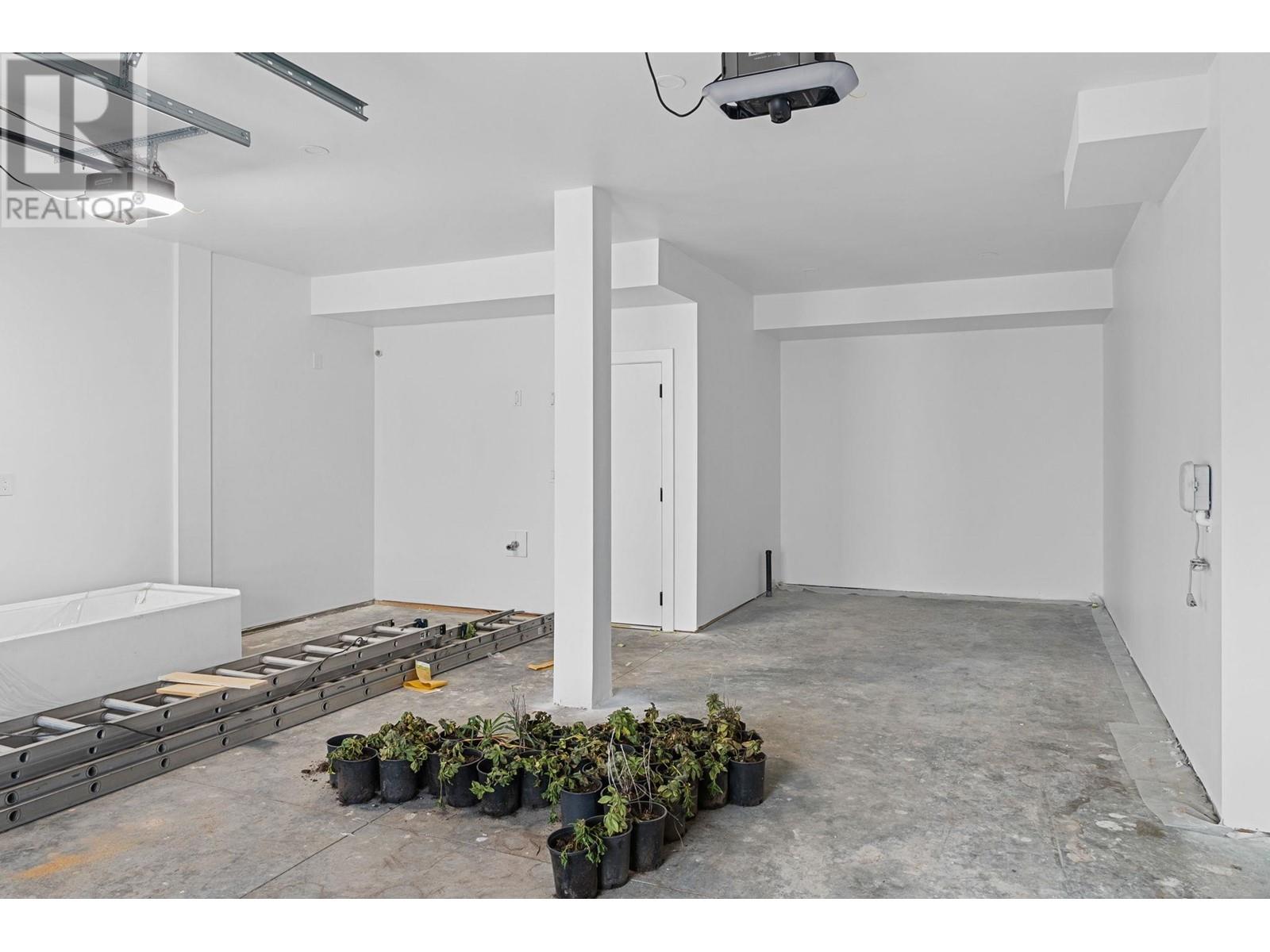  3774 Astoria Drive, West Kelowna