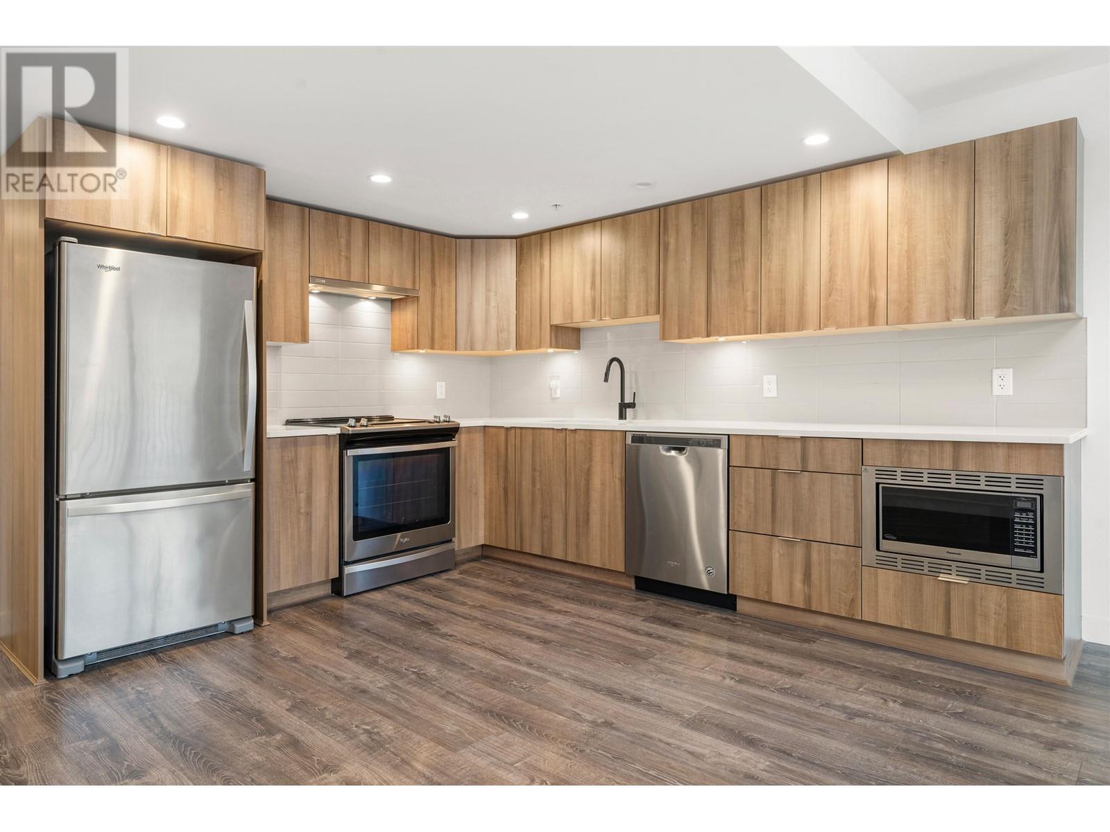 502 1365 PEMBERTON AVENUE, Squamish real estate listing R2959023