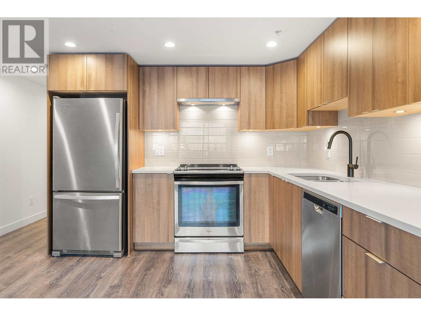 502 1365 PEMBERTON AVENUE, Squamish real estate listing R2959023