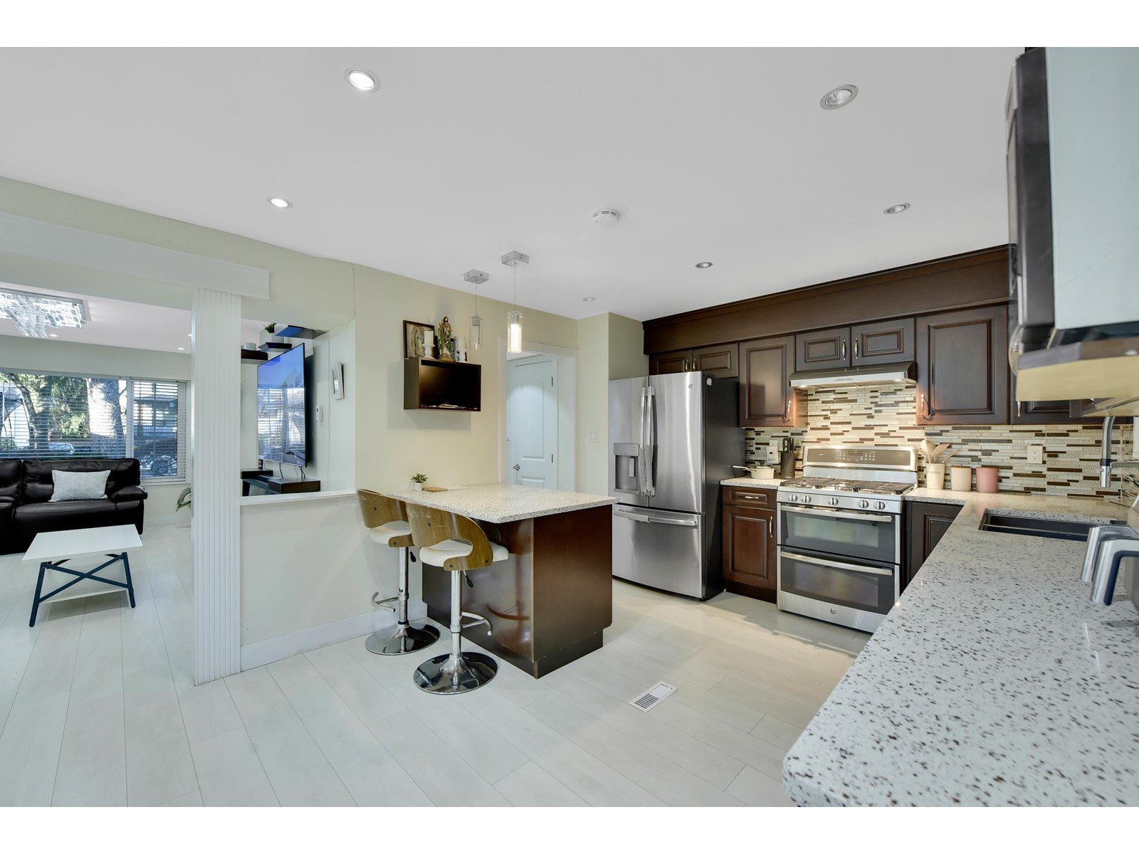 Photo 13 of 9068 146 A Street, Surrey BC