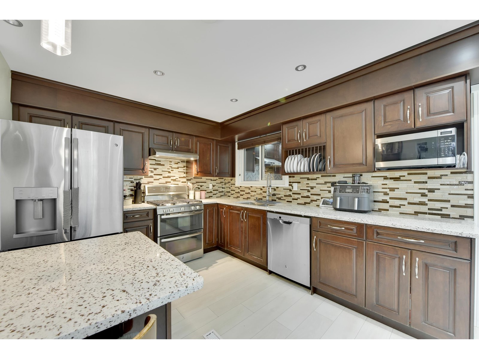 Photo 10 of 9068 146 A Street, Surrey BC