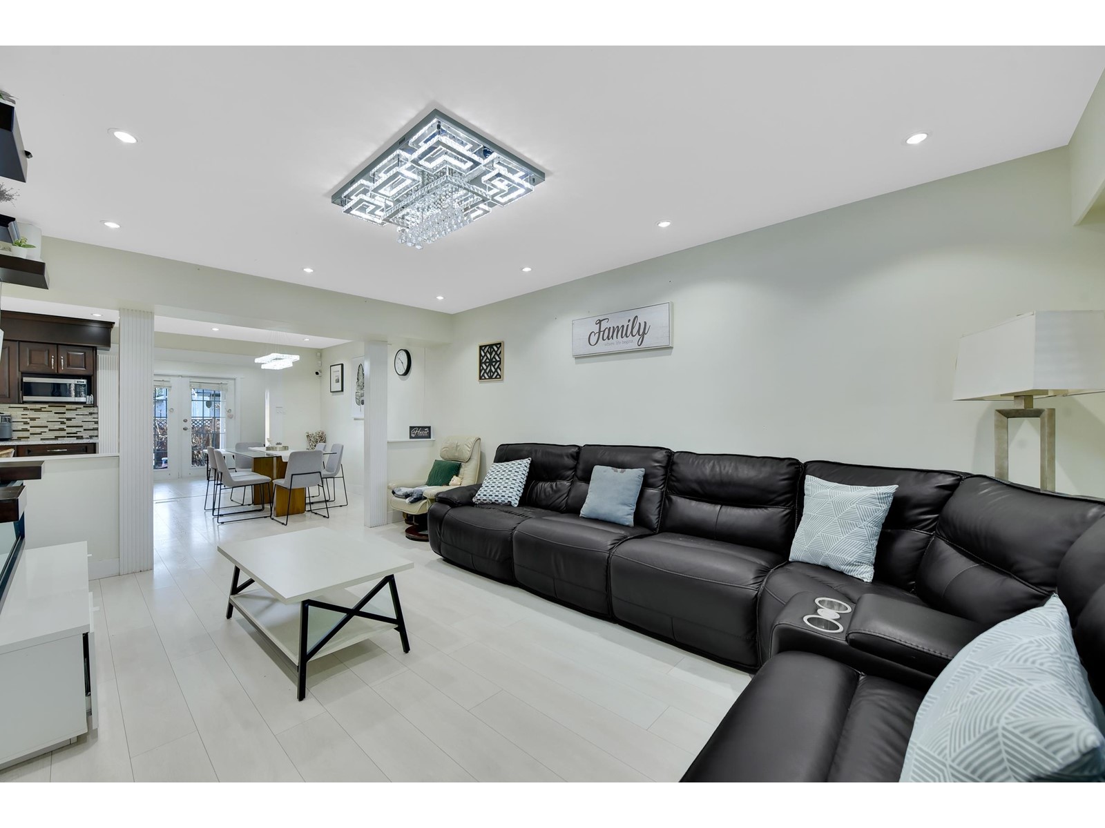 Photo 7 of 9068 146 A Street, Surrey BC
