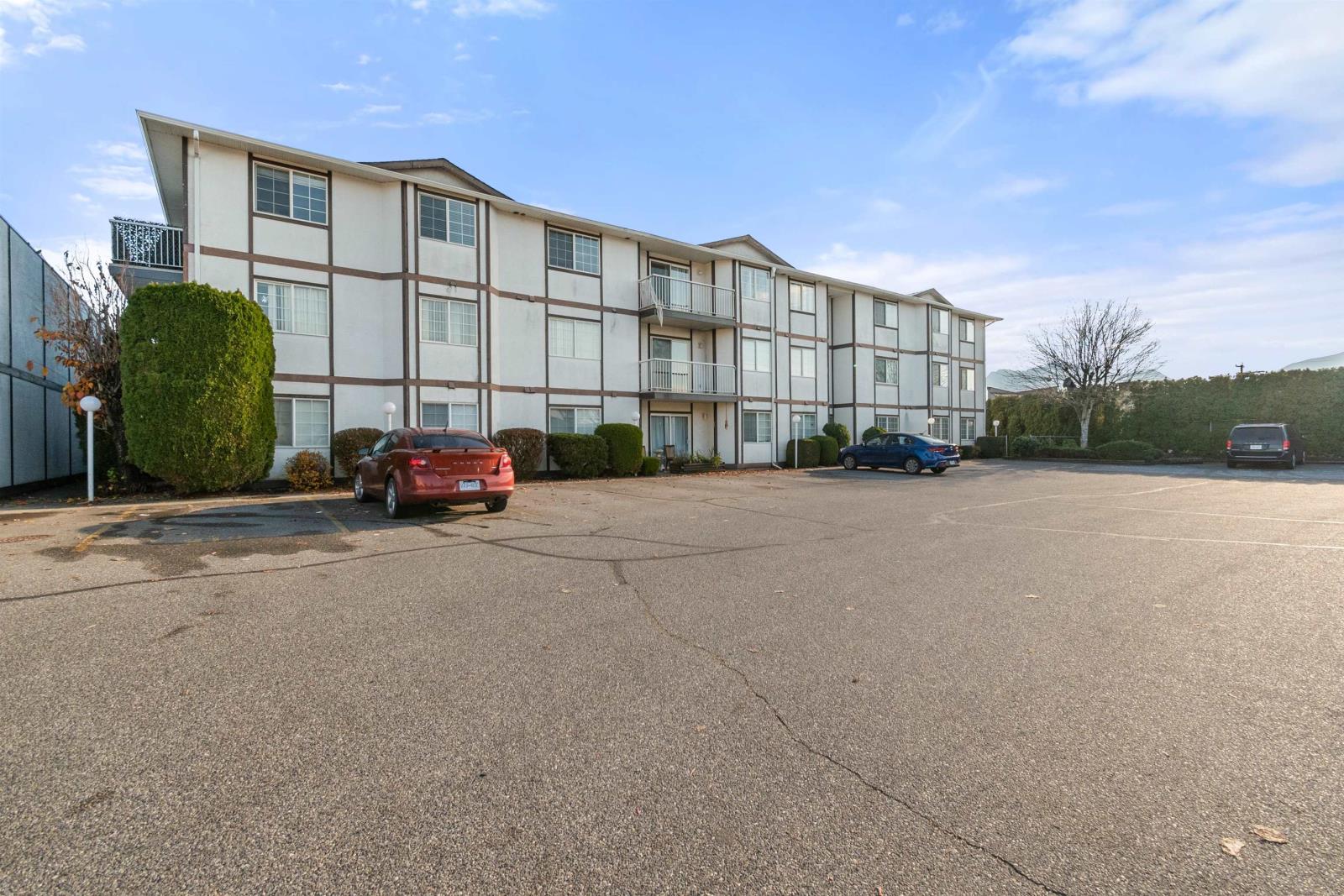 220 45669 MCINTOSH DRIVE, Chilliwack Proper South, Chilliwack