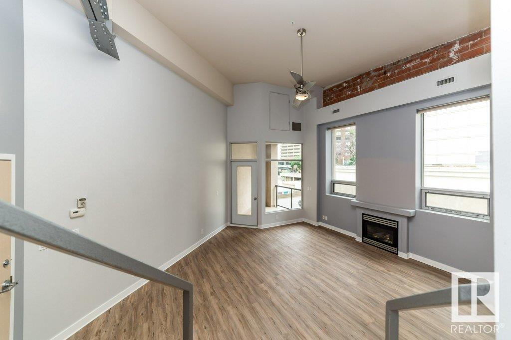 #208 10009 102 AV NW, Edmonton