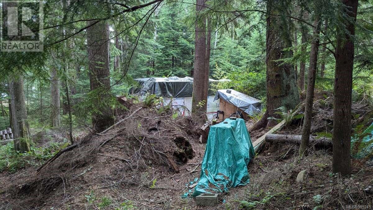 Photo 2 of 542 E Larch St, Alert Bay BC