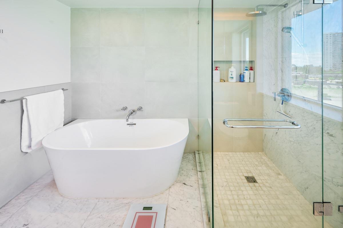 801 1501 FOSTER STREET, Surrey