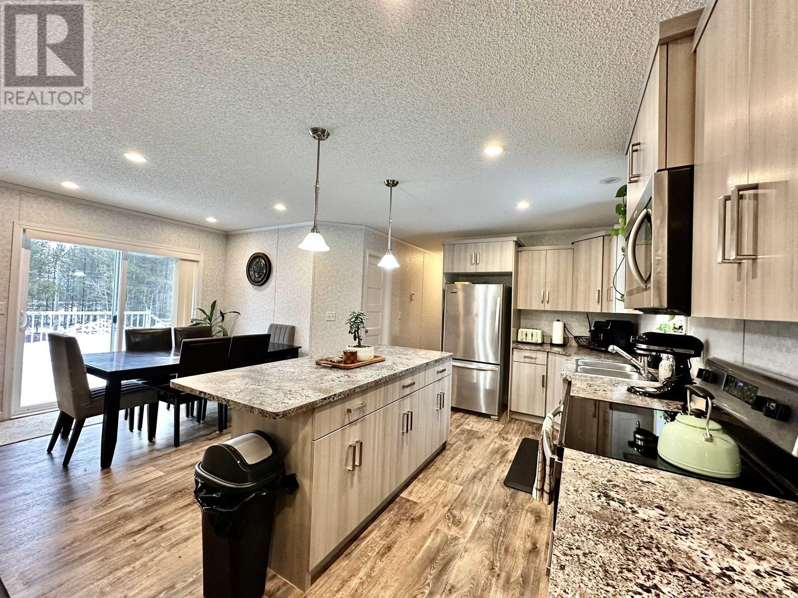 4995 PITNEY ROAD, Valemount
