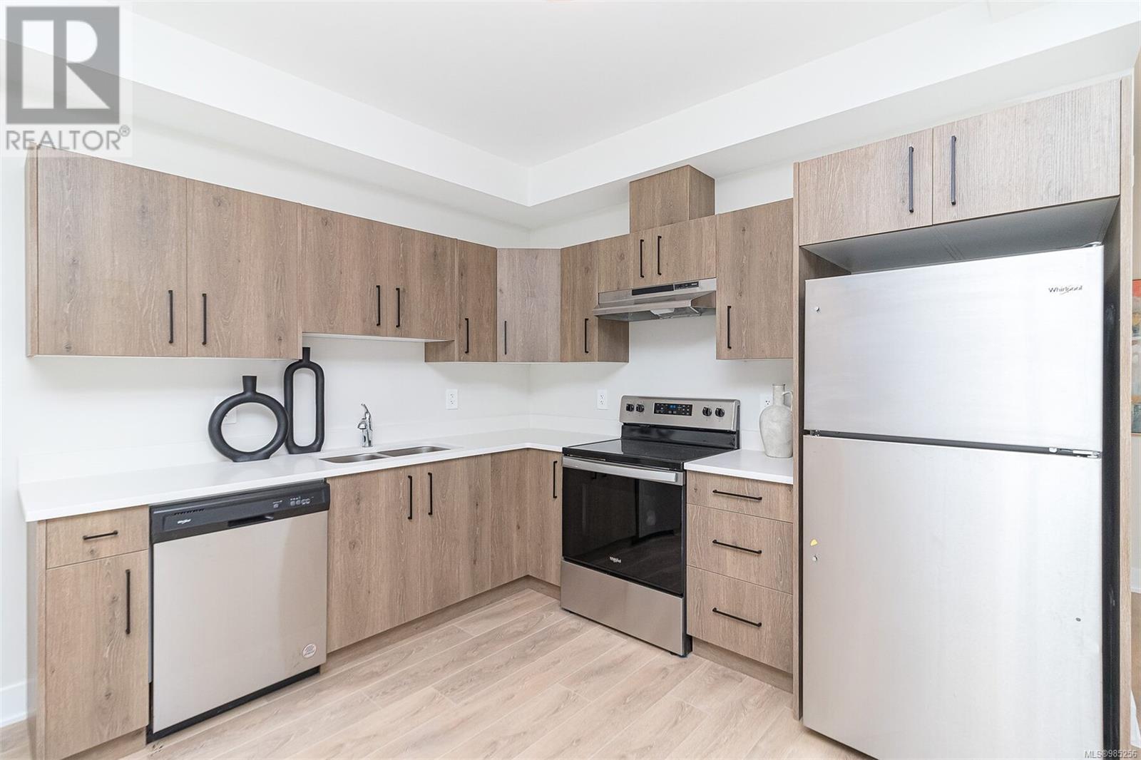 2621 Mica Pl, Langford real estate listing 985256