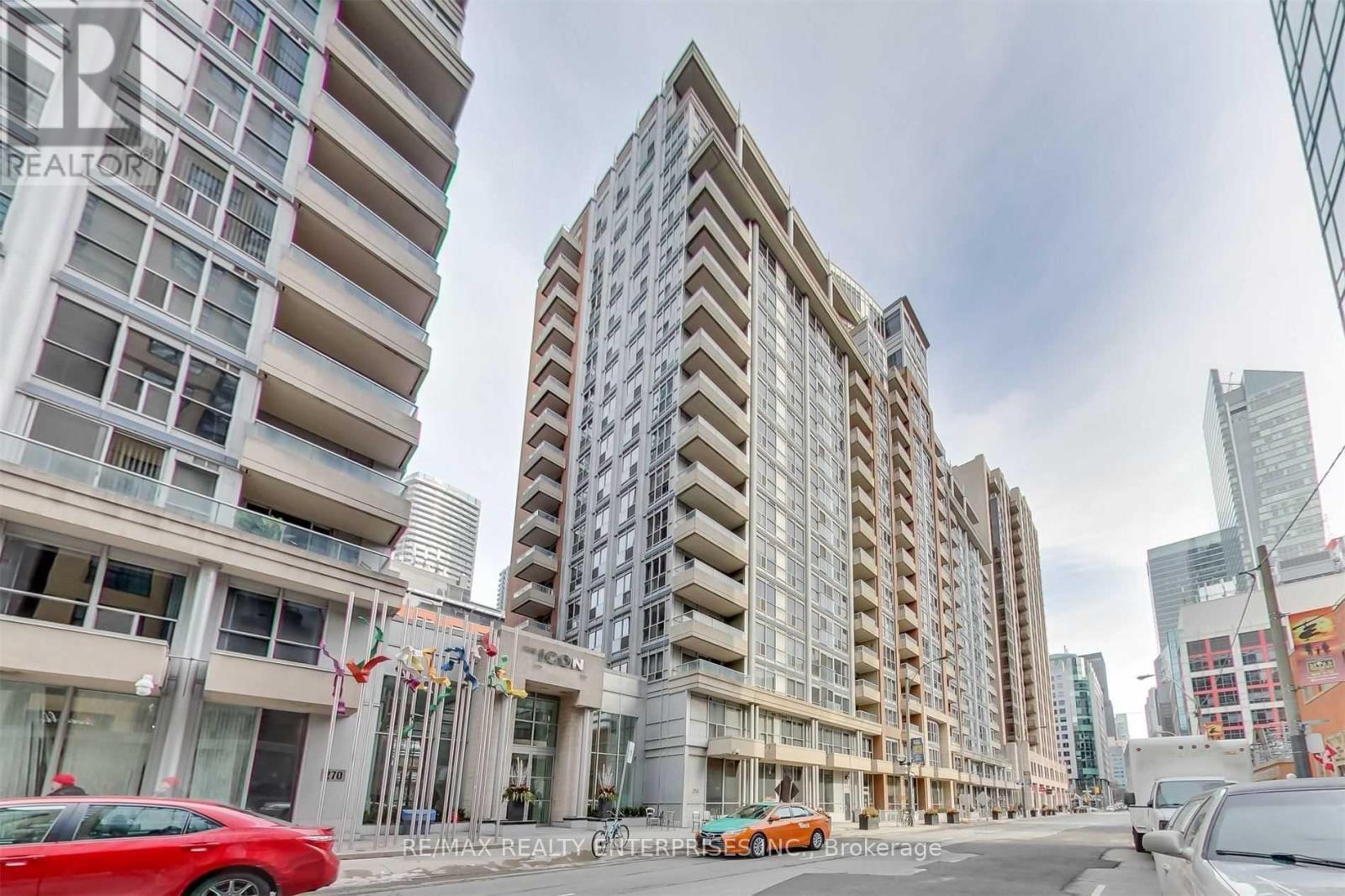 Photo 2 of 409 270 Wellington Street W, Toronto ON