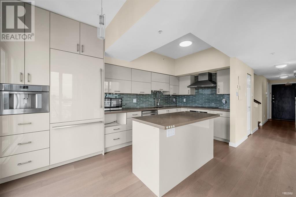 1507 8248 LANSDOWNE ROAD, Richmond