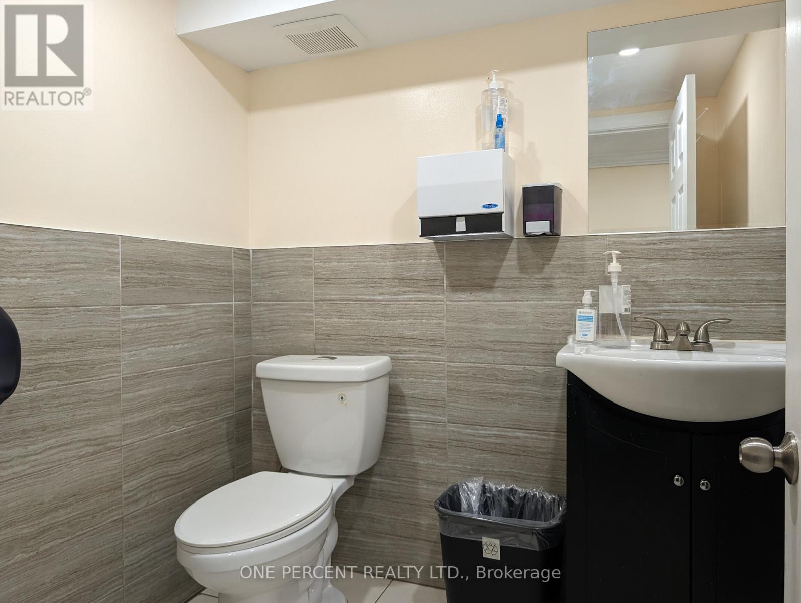 Photo 18 of 3795 Bathurst Street, Toronto ON
