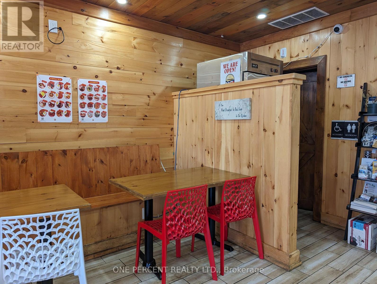 Photo 5 of 3795 Bathurst Street, Toronto ON