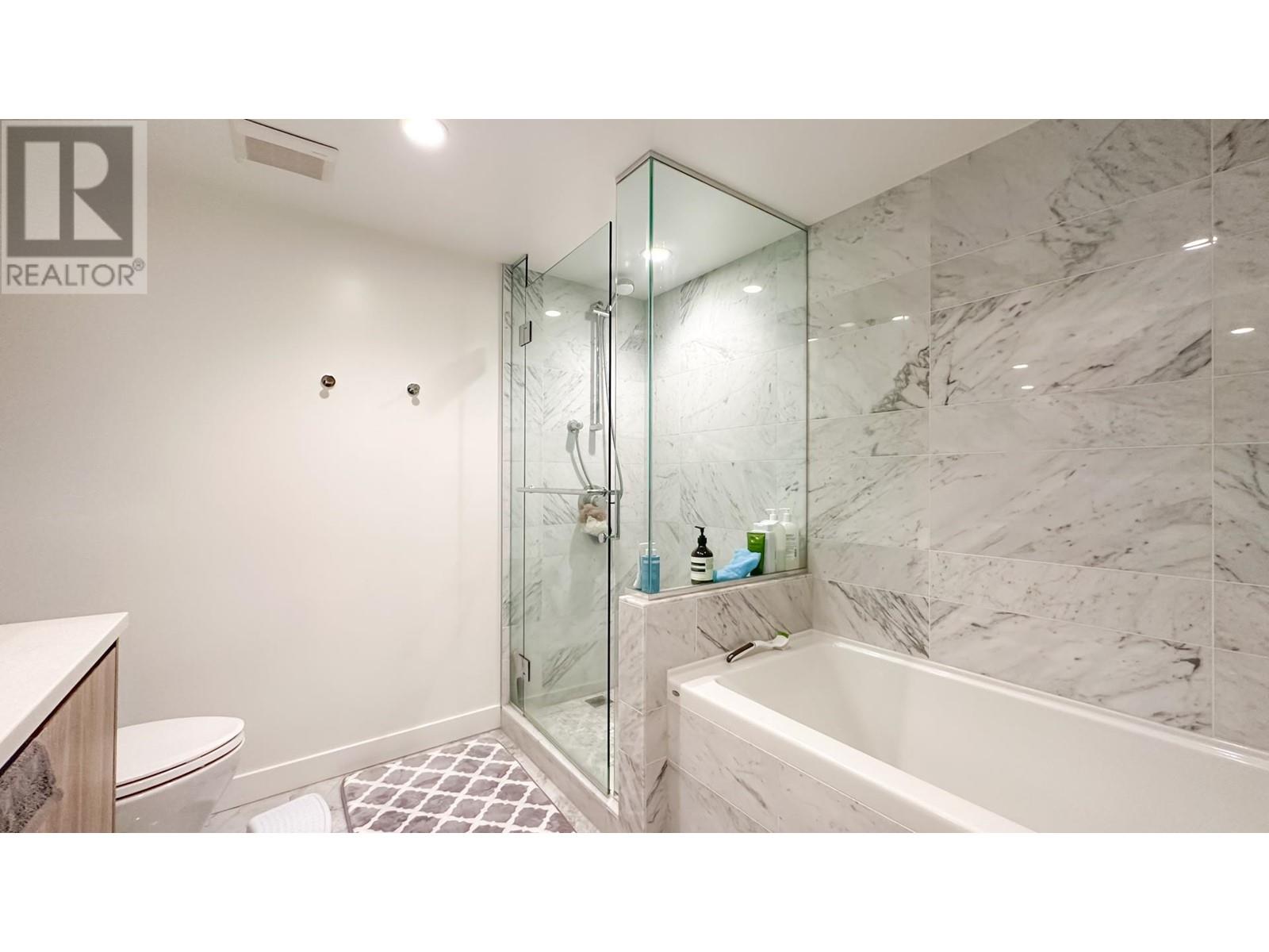 Photo 14 of 407 1768 Cook Street, Vancouver BC