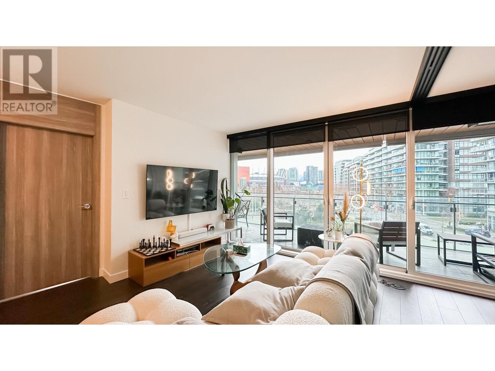 Photo 7 of 407 1768 Cook Street, Vancouver BC