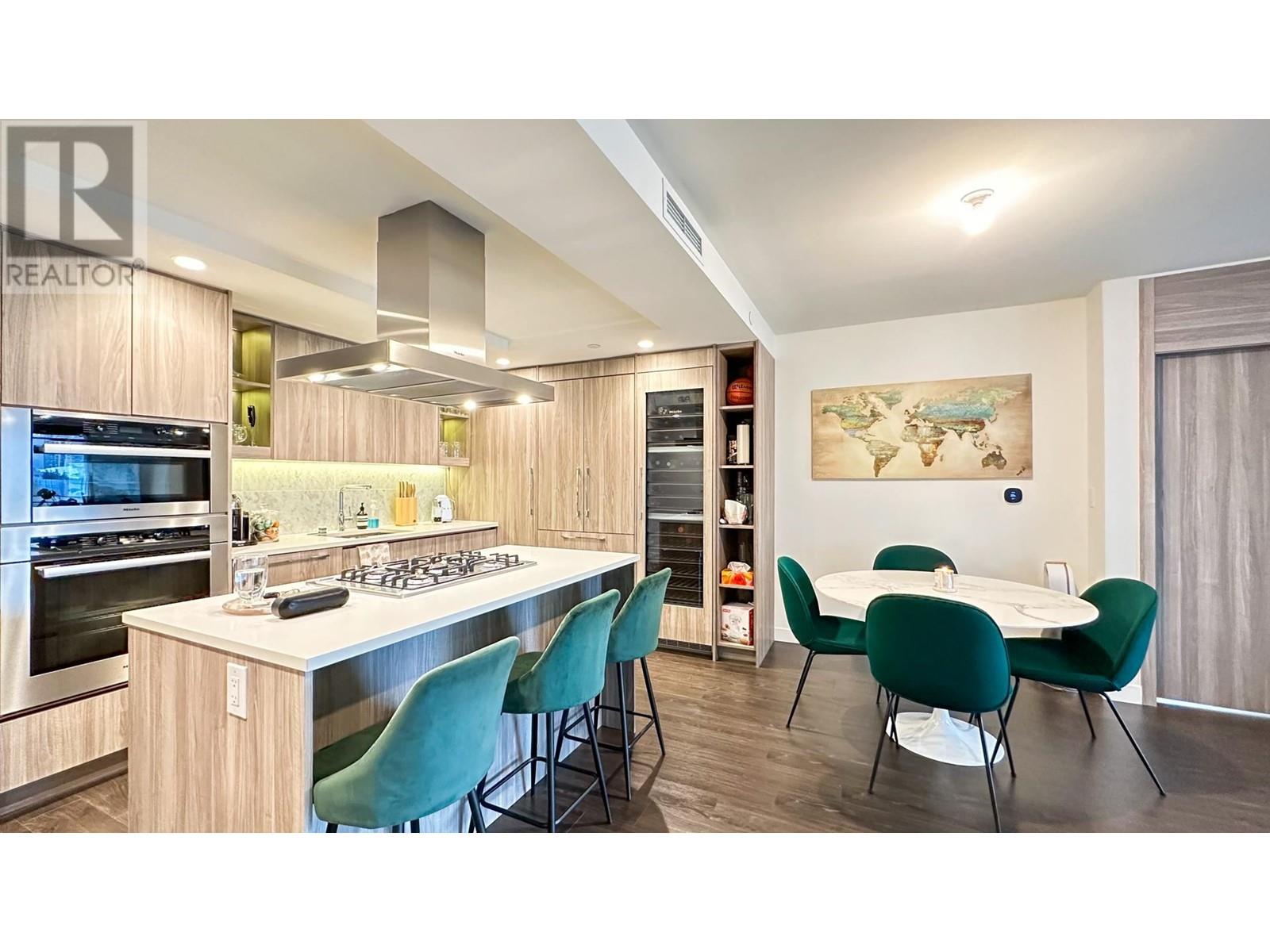 Photo 2 of 407 1768 Cook Street, Vancouver BC